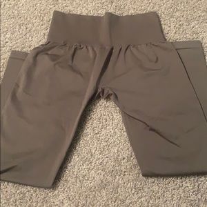 NVGTN solid seamless leggings olive green